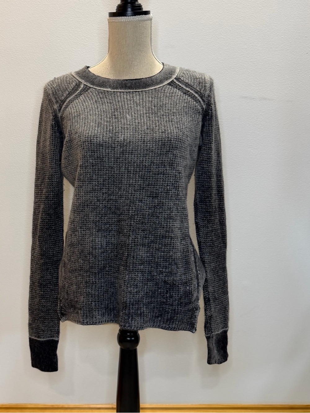 White + Warren Charcoal Ribbed Long-Sleeve Crew Sweater